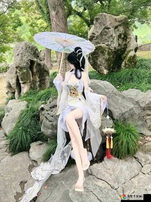大乔白蛇专属动作「灯于身游」绝美炸裂！这特效看完我直接充值了