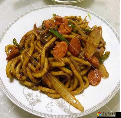 明日之后海鲜炒乌冬面做法绝了！爆汁鲜香食谱轻松解锁
